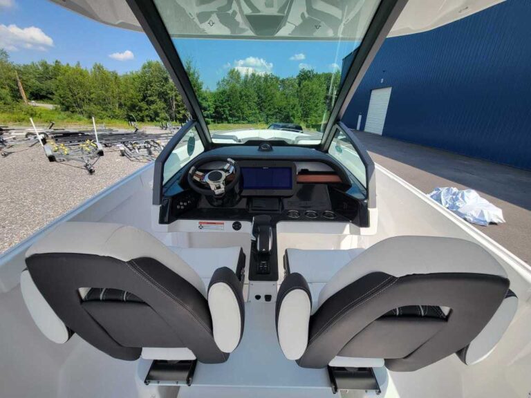 2026 Monterey Elite 27 Stern Drive US-RGFEA104F526 [photo 15]